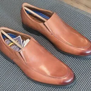 NWT Clarks Men\'s Whiddon Plain Loafer, Dark Tan Leather, 9 Clarks | Shoes | Clarks Mens Whiddon Plain Loafer Dark Tan  main image 3